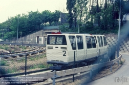 Viennaslide-05333902 Von 1973 bis 1987 entwickelte und erprobte Matra das Nahverkehrssystem Aramis – ein PRT-System, das parallel mit dem VAL entstand. Die Fahrgastkabinen von Aramis waren allerdings deutlich kleiner als beim VAL. Sie waren ursprünglich nur für vier Personen ausgelegt. Aufgrund von technischen Mängeln und fehlenden Abnehmern gab es nur Teststrecken, die später stillgelegt wurden. Sie befanden sich in Orly bei Paris sowie am Pariser Boulevard Victor (Bild).