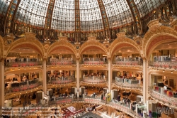 Viennaslide-05335425 Paris, Galeries Lafayette