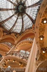 Viennaslide-05335436 Paris, Galeries Lafayette