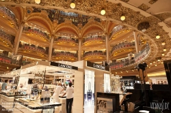 Viennaslide-05335447 Paris, Galeries Lafayette