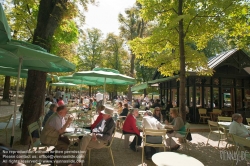 Viennaslide-05338131 Der Jardin du Luxembourg ist ein früher königlicher, heute staatlicher Schlosspark im Pariser Quartier Latin mit einer Fläche von 26 Hektar. Die Anlage gehört zum Palais du Luxembourg, in dem der Senat tagt, das Oberhaus des französischen Parlamentes.