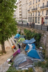 Viennaslide-05339057 Paris, Zelte von Obdachlosen am Canal St Martin - Paris, Homeless People, Tents near Canal St Martin