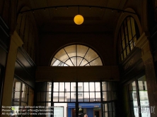 Viennaslide-05341497 Die Passage de Choiseul ist eine überdachte Ladenpassage mit Glasdach aus der ersten Hälfte des 19. Jahrhunderts im 2. Arrondissement in Paris. Die Passage de Choiseul ist ein schützenswertes Denkmal.