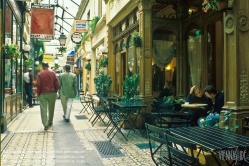 Viennaslide-05341503 Die Passage des Panoramas ist eine überdachten Ladenpassage in Parisim 2. Arrondissement, zwischen dem Boulevard Montmartre im Norden und der Rue Saint-Martin im Süden. Die Passage ist eine wichtige Adresse für Philatelisten.