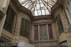 Viennaslide-05342223 Die Passage du Caire, nach der Stadt Kairo benannt, ist eine überdachte Ladenpassage mit Glasdach aus dem Ende des 18. Jahrhunderts im 2. Arrondissement in Paris. Die Passage du Caire ist ein schützenswertes Denkmal.