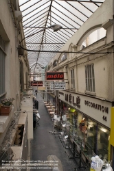 Viennaslide-05342225 Die Passage du Caire, nach der Stadt Kairo benannt, ist eine überdachte Ladenpassage mit Glasdach aus dem Ende des 18. Jahrhunderts im 2. Arrondissement in Paris. Die Passage du Caire ist ein schützenswertes Denkmal.