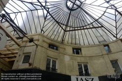 Viennaslide-05342246 Die Passage du Caire, nach der Stadt Kairo benannt, ist eine überdachte Ladenpassage mit Glasdach aus dem Ende des 18. Jahrhunderts im 2. Arrondissement in Paris. Die Passage du Caire ist ein schützenswertes Denkmal.
