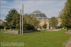 Viennaslide-05361669 Paris, Les Halles, Parc Nelson Mandela, Bourse de Commerce // Paris, Les Halles, Nelson Mandela Garden, Bourse de Commerce