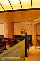 Viennaslide-05362208 Mit der Gestaltung des Cafe Costes 1984 am Pariser Square des Innocents, gelang dem Designer Philippe Starck der Aufstieg in die internationale Designer-Elite. Das Cafe schloss 1994.