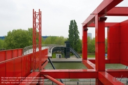 Viennaslide-05362531 Der Parc de la Villette ist der größte Park und die zweitgrößte Grünfläche von Paris. Er liegt im 19. Arrondissement und wird vom Canal de l’Ourcq durchquert. Die von Architekt Bernard Tschumi entworfene, 35 ha große Anlage wurde 1983 eröffnet.