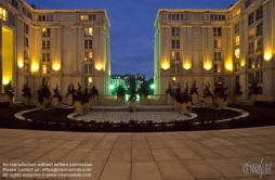 Viennaslide-05364001 Paris, moderne Architektur, place de Catalogne, Les Echelles du Baroque von Ricardo Bofill - France, Paris, place de Catalogne, housing called Les Echelles du Baroque by the architect Ricardo Bofill