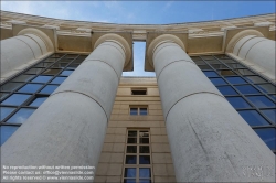 Viennaslide-05364401 Paris, Cergy, Les Colonnes de Saint Christophe, Ricardo Bofill Taller de Arquitectura, 1986 // Paris, Cergy, Les Colonnes de Saint Christophe, Ricardo Bofill Taller de Arquitectura, 1986 