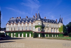 Viennaslide-05377002 Das Schloss Rambouillet steht im gleichnamigen Ort Rambouillet etwa 50 Kilometer südwestlich von Paris in Frankreich. Erbaut wurde es im Jahr 1368 von Jean Bernier. Ludwig XVI. von Frankreich erwarb das Schloss im Jahr 1783 als Privatresidenz. Am 31. März 1547 verstarb König Franz I. im Schloss.