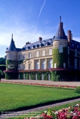 Viennaslide-05377006 Das Schloss Rambouillet steht im gleichnamigen Ort Rambouillet etwa 50 Kilometer südwestlich von Paris in Frankreich. Erbaut wurde es im Jahr 1368 von Jean Bernier. Ludwig XVI. von Frankreich erwarb das Schloss im Jahr 1783 als Privatresidenz. Am 31. März 1547 verstarb König Franz I. im Schloss.