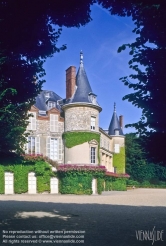 Viennaslide-05377008 Das Schloss Rambouillet steht im gleichnamigen Ort Rambouillet etwa 50 Kilometer südwestlich von Paris in Frankreich. Erbaut wurde es im Jahr 1368 von Jean Bernier. Ludwig XVI. von Frankreich erwarb das Schloss im Jahr 1783 als Privatresidenz. Am 31. März 1547 verstarb König Franz I. im Schloss.