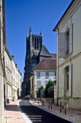 Viennaslide-05379102 Die Kathedrale von Meaux (Französisch: Cathédrale Saint-Étienne de Meaux ) ist eine römisch-katholische Kirche in der Stadt Meaux , Frankreich. Sie befindet sich im Departement Seine-et-Marne, östlich von Paris. Die Kathedrale ist ein nationales Denkmal und Sitz des Bischofs von Meaux.