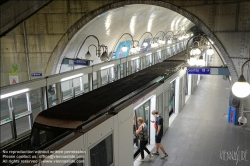 Viennaslide-05389733 Paris, Metro, Station Cit, Bahnsteigtren // Paris, Metro, Station Cit, Platform Doors