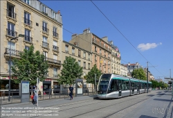 Viennaslide-05398153 Paris, St-Denis, moderne Straßenbahnlinie T8 // Paris, St-Denis, modern Tramway Line T8