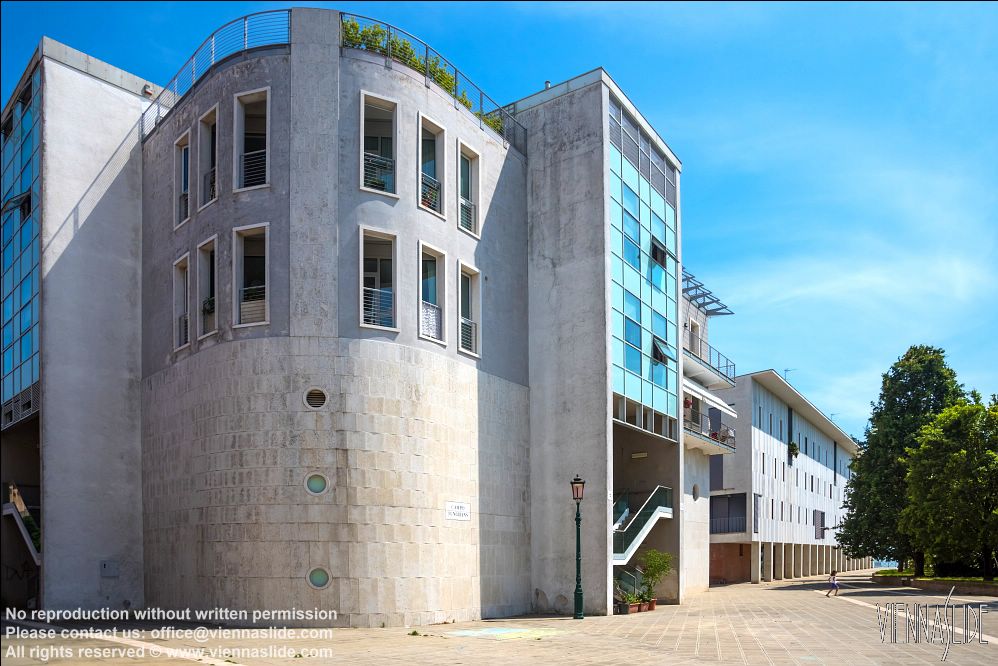 Viennaslide 06865107 jpg