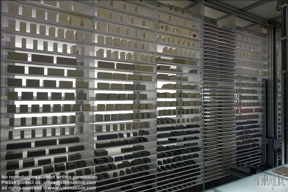 Viennaslide 06871518 jpg