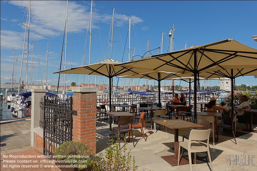 Viennaslide 06880816 jpg