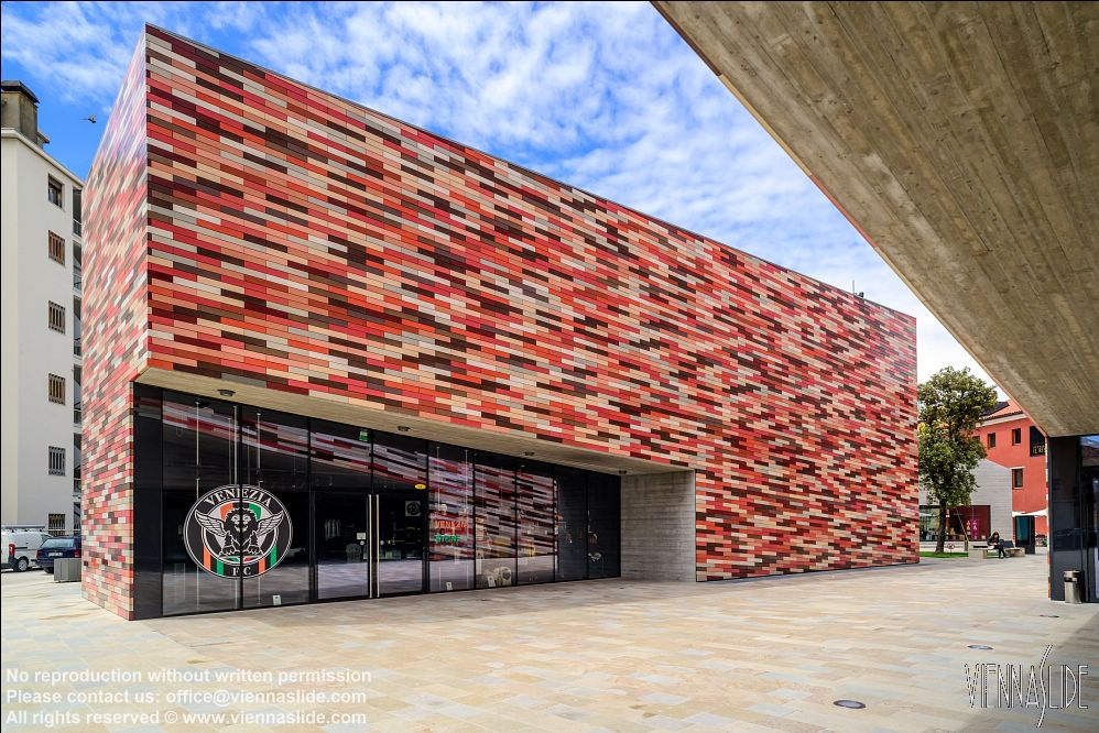 Viennaslide 06889205 jpg