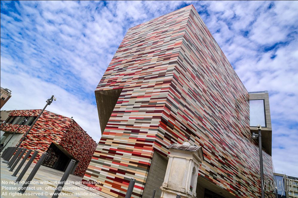 Viennaslide 06889210 jpg