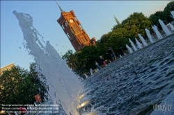 Viennaslide-06301302 Berlin, Alexanderplatz, Wasserkaskaden vor dem Turm des Roten Rathaus // Berlin, Fountains in front of Rotes Rathaus (Red Towenhall)