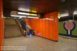 Viennaslide-06392070 Berlin, U-Bahn, U7 Siemensdamm, Stationsgestaltung von Rainer G. Rümmler // Berlin, Underground, U7 Siemensdamm, Design by Rainer G. Rümmler