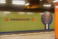 Viennaslide-06392073 Berlin, U-Bahn, U7 Siemensdamm, Stationsgestaltung von Rainer G. Rümmler // Berlin, Underground, U7 Siemensdamm, Design by Rainer G. Rümmler