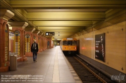 Viennaslide-06392112 Berlin, U-Bahn, U8 Residenzstraße, Stationsgestaltung von Rainer G. Rümmler // Berlin, Underground, U8 Residenzstraße, Design by Rainer G. Rümmler