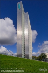 Viennaslide-06447111 Deutschland, Nordrhein-Westfalen, Düsseldorf,  Gustaf-Gründgens-Platz, Hochhaus 'Dreischeibenhaus' // Germany, Nordrhein-Westfalen, Dusseldorf,  Gustaf-Gründgens-Platz, Skyscraper 'Dreischeibenhaus'