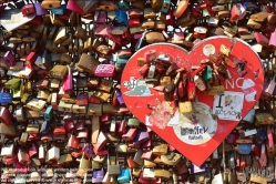 Viennaslide-06451808 Köln, Liebesschlösser auf der Hohenzollernbrücke über den Rhein - Cologne, Love Locks at the Hohenzollern Bridge