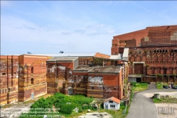 Viennaslide-06490827 Die Kongresshalle ist – nach Prora – der zweitgrößte erhaltene nationalsozialistische Monumentalbau in Deutschland und steht unter Denkmalschutz. Der Entwurf mit einem freitragenden Dach stammt von den Nürnberger Architekten Ludwig und Franz Ruff. Die Halle war als Kongresszentrum für die NSDAP mit Platz für 50.000 Menschen geplant. Von der vorgesehenen Höhe von rund 70 Metern wurden nur 39 erreicht.