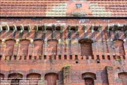 Viennaslide-06490838 Die Kongresshalle ist – nach Prora – der zweitgrößte erhaltene nationalsozialistische Monumentalbau in Deutschland und steht unter Denkmalschutz. Der Entwurf mit einem freitragenden Dach stammt von den Nürnberger Architekten Ludwig und Franz Ruff. Die Halle war als Kongresszentrum für die NSDAP mit Platz für 50.000 Menschen geplant. Von der vorgesehenen Höhe von rund 70 Metern wurden nur 39 erreicht.