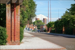 Viennaslide-06620951 Toviscosa wurde unter Benito Mussolini 1938 nach Trockenlegung der umliegenden Sümpfe als Prestigeobjekt mit einer riesigen Zellulose-Fabrik und architektonisch durchdachter Arbeitersiedlung im Sinne großer Autarkiebestrebungen angelegt.