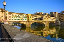 Viennaslide-06641804 Der Ponte Vecchio ist die älteste Brücke über den Arno in der italienischen Stadt Florenz. Das Bauwerk gilt als eine der ältesten Segmentbogenbrücken der Welt.