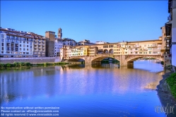 Viennaslide-06641809 Der Ponte Vecchio ist die älteste Brücke über den Arno in der italienischen Stadt Florenz. Das Bauwerk gilt als eine der ältesten Segmentbogenbrücken der Welt.