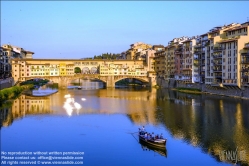 Viennaslide-06641818 Der Ponte Vecchio ist die älteste Brücke über den Arno in der italienischen Stadt Florenz. Das Bauwerk gilt als eine der ältesten Segmentbogenbrücken der Welt.