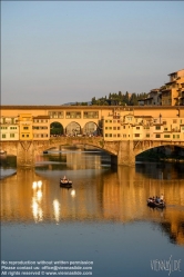 Viennaslide-06641819 Der Ponte Vecchio ist die älteste Brücke über den Arno in der italienischen Stadt Florenz. Das Bauwerk gilt als eine der ältesten Segmentbogenbrücken der Welt.