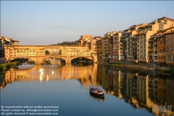 Viennaslide-06641820 Der Ponte Vecchio ist die älteste Brücke über den Arno in der italienischen Stadt Florenz. Das Bauwerk gilt als eine der ältesten Segmentbogenbrücken der Welt.