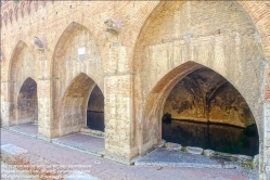 Viennaslide-06642017 Fontebranda is one of the medieval fountains of Siena, located in Terzo di Camollia, in the Contrada of Oca, near the Porta of Fontebranda.