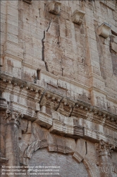 Viennaslide-06722020 Rom, Kolosseum, Rissbildung im oberen Bereich // Rome, Colosseum, Crack Formation in upper Area