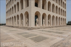 Viennaslide-06749013 Rom, Palazzo della Civilta Italiana, Ernesto Lapadula, Giovanni Guerrini, Mario Romano // Rome, Palazzo della Civilta Italiana, Ernesto Lapadula, Giovanni Guerrini, Mario Romano