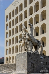 Viennaslide-06749020 Rom, Palazzo della Civilta Italiana, Ernesto Lapadula, Giovanni Guerrini, Mario Romano // Rome, Palazzo della Civilta Italiana, Ernesto Lapadula, Giovanni Guerrini, Mario Romano