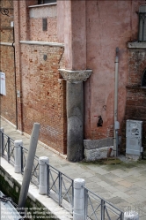 Viennaslide-06800105 Venedig, Säule der Kirche Santa Groce - Venice, Column of Santa Groce