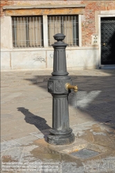 Viennaslide-06800126 Venedig, Straßenbrunnen // Venice, Fountain