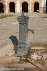 Viennaslide-06800127 Venedig, Straßenbrunnen // Venice, Fountain