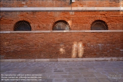 Viennaslide-06801236 Venedig, Ziegelwand // Venice, Brick Wall