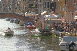 Viennaslide-06804140 Venedig, Stadtleben am Kanal // Venice, City Life along a Channel